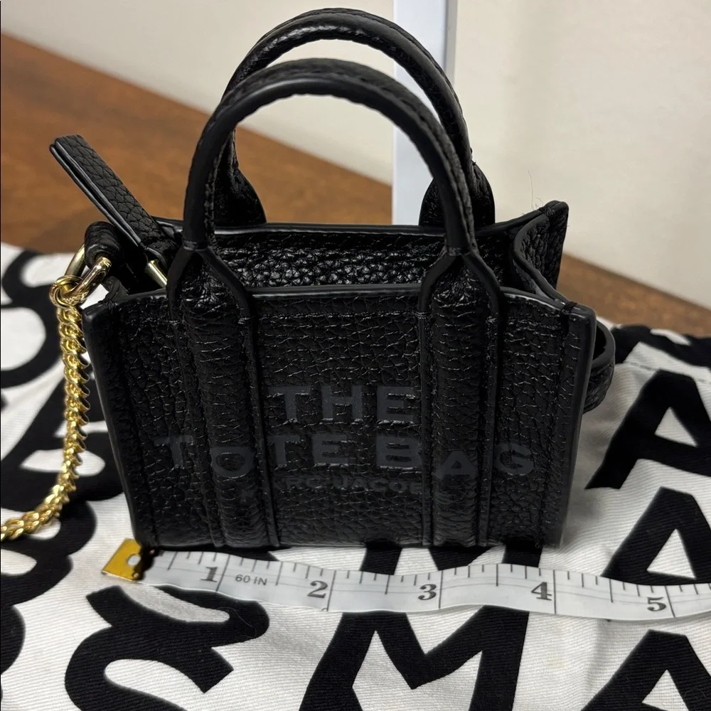 MARC JACOBS THE TOTE BAG: NANO BAG CHARM- AUTHENTIC - Picture 14 of 16